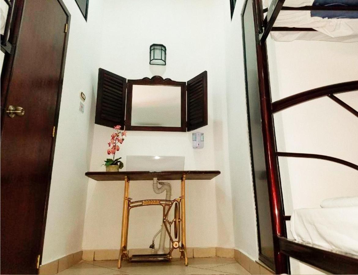 Hostal Las Puertas Санта Ана Екстериор снимка