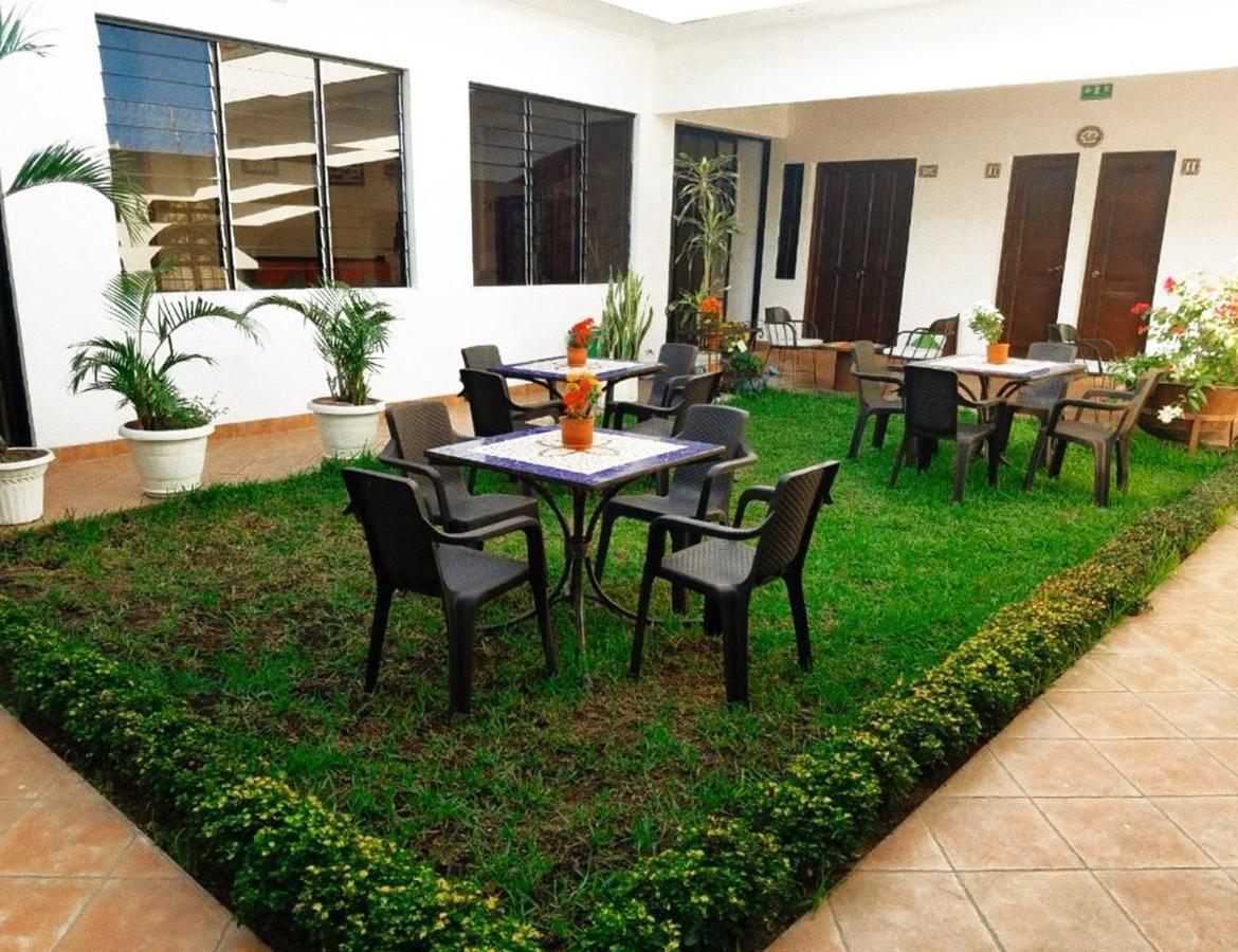 Hostal Las Puertas Санта Ана Екстериор снимка