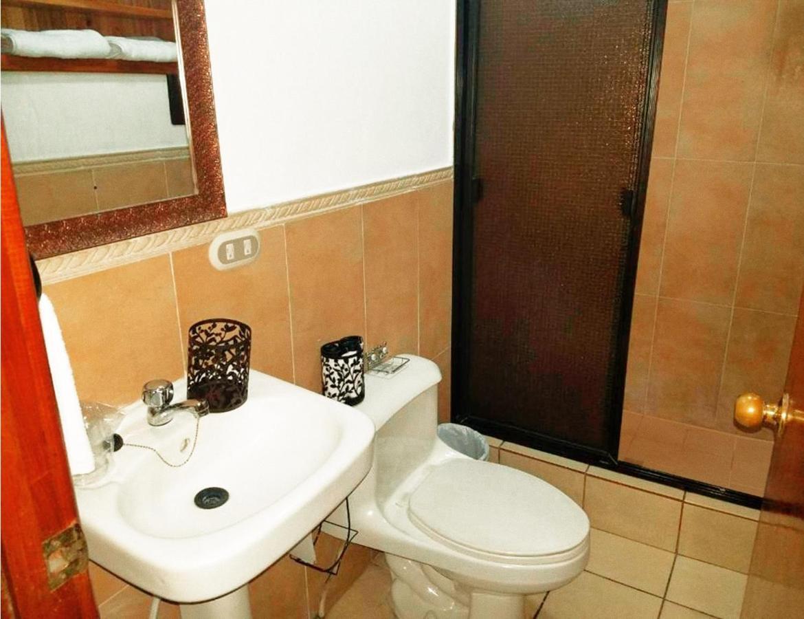 Hostal Las Puertas Санта Ана Екстериор снимка