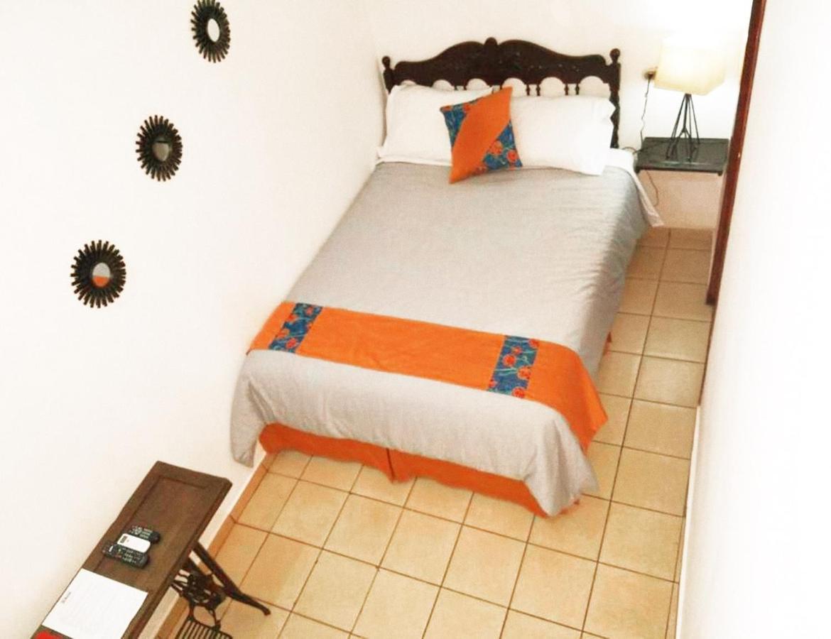 Hostal Las Puertas Санта Ана Екстериор снимка