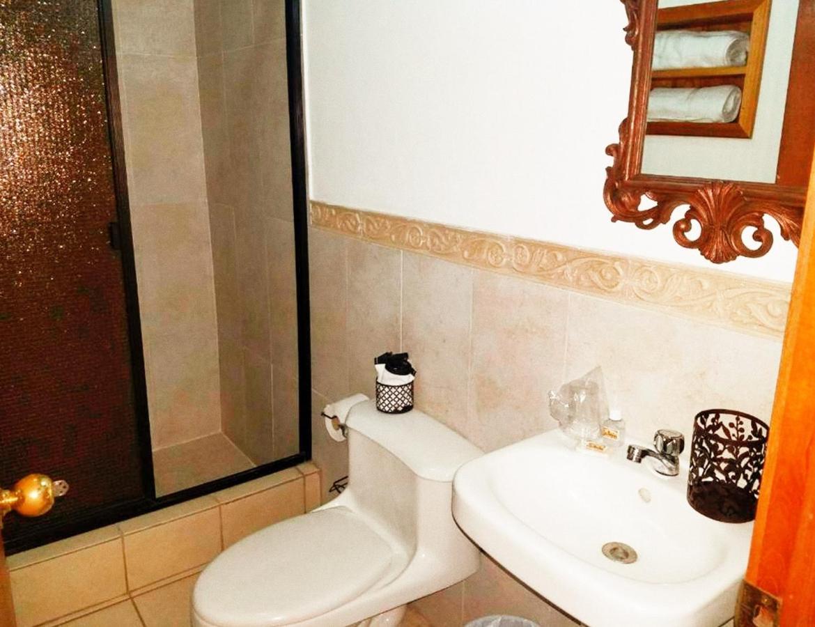 Hostal Las Puertas Санта Ана Екстериор снимка