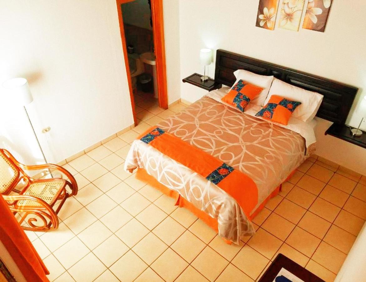 Hostal Las Puertas Санта Ана Екстериор снимка