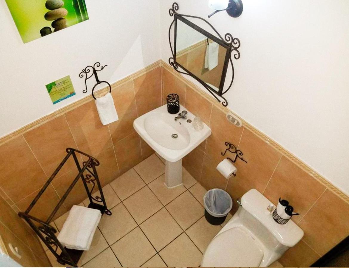Hostal Las Puertas Санта Ана Екстериор снимка