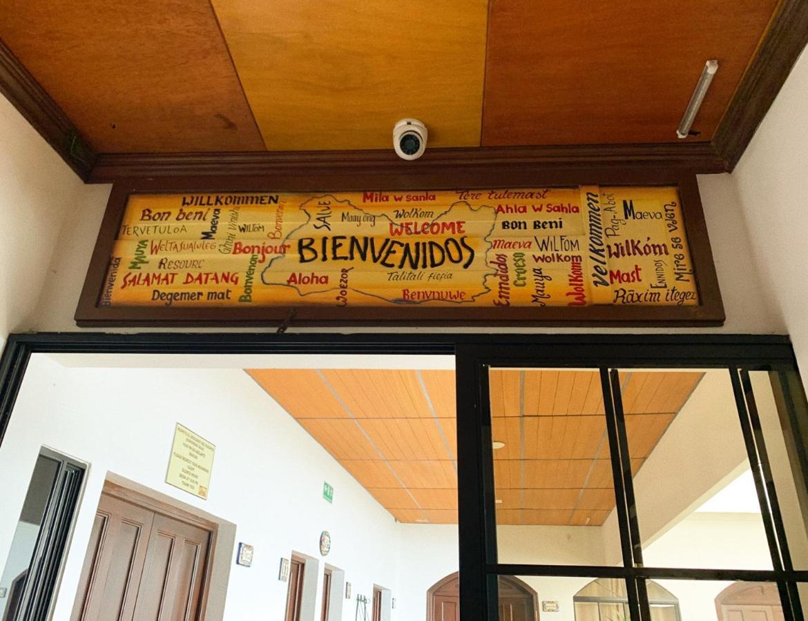 Hostal Las Puertas Санта Ана Екстериор снимка